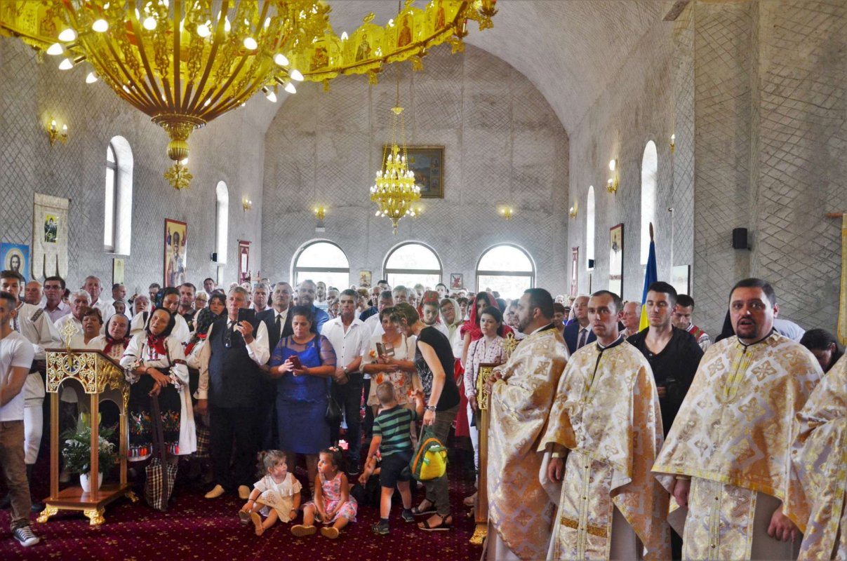 Slujiri arhierești în Duminica a 3-a după Rusalii 16349