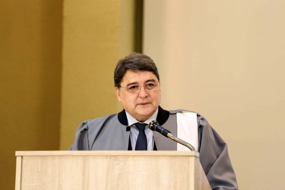 Ambasadorul Emil Hurezeanu, distins de Academia Forțelor Terestre din Sibiu 16237