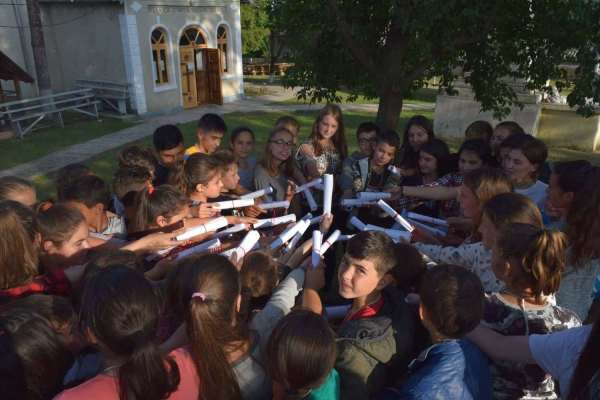 „Tabăra din pridvorul satului“ la Tătăruşi 16212