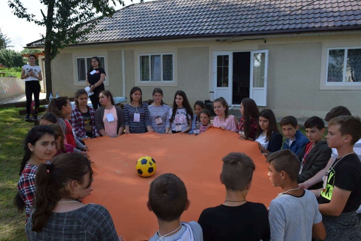 „Tabăra din pridvorul satului“ la Tătăruşi 16217