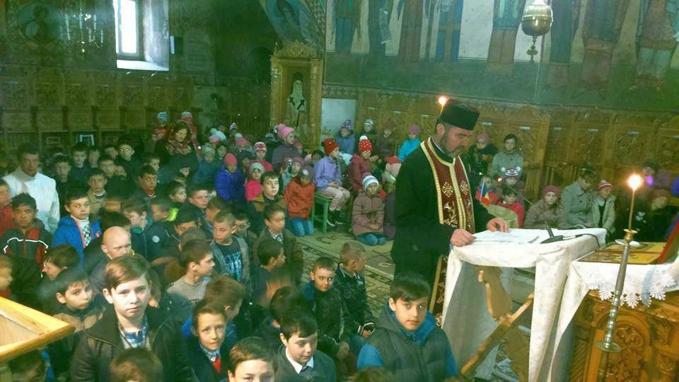Concursul „Evlavioşi în vacanţă“, în Parohia Pârcovaci  16138