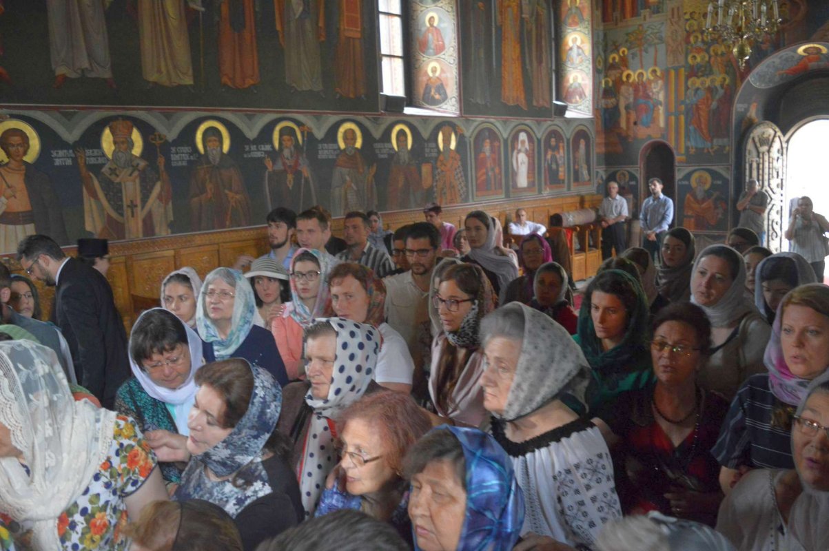 Slujbă de pomenire pentru poetul Mihai Eminescu şi prinţesa Olga Sturdza 16135