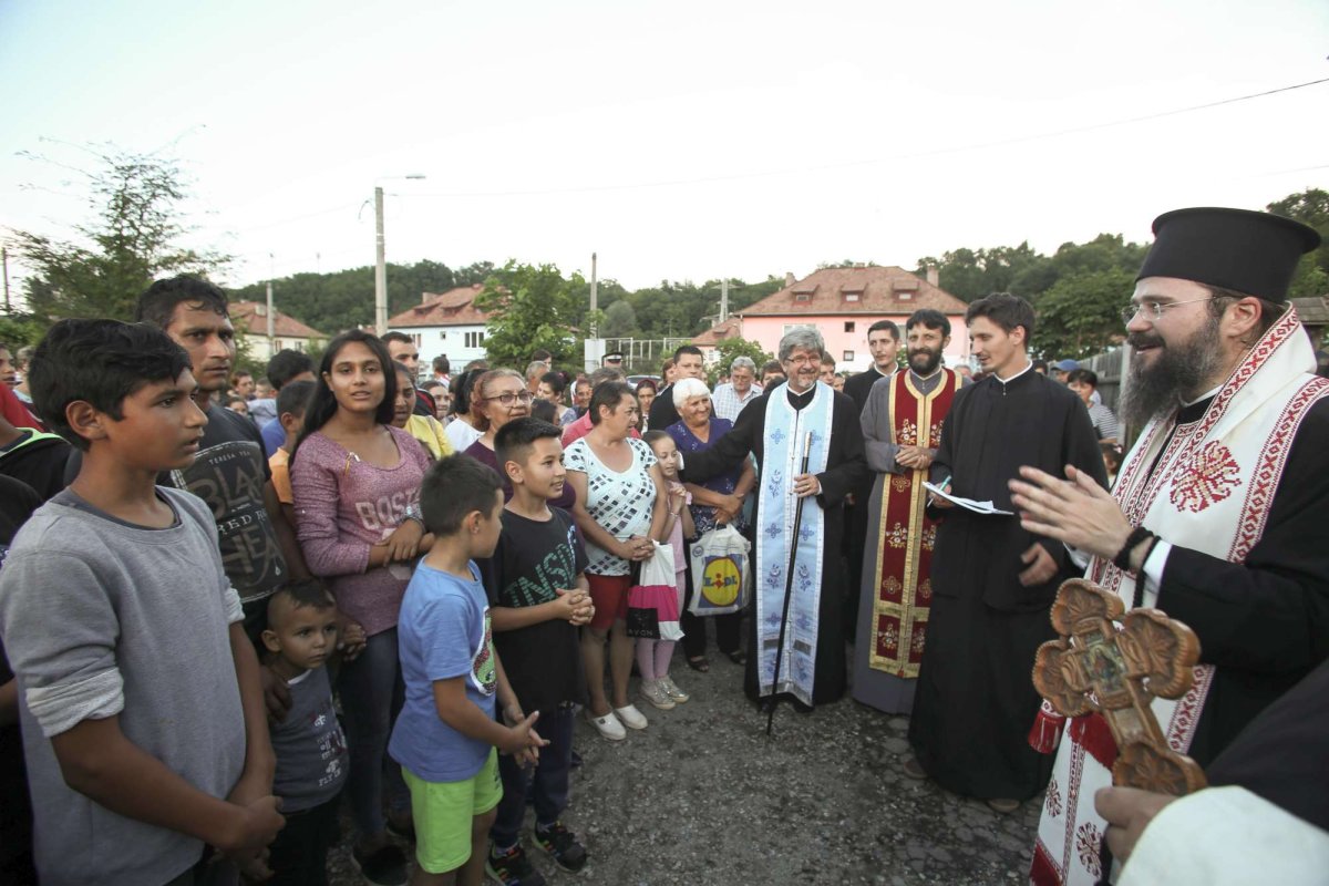 100 de copii din zona Copșa Mică - Mediaș au primit biciclete 16032