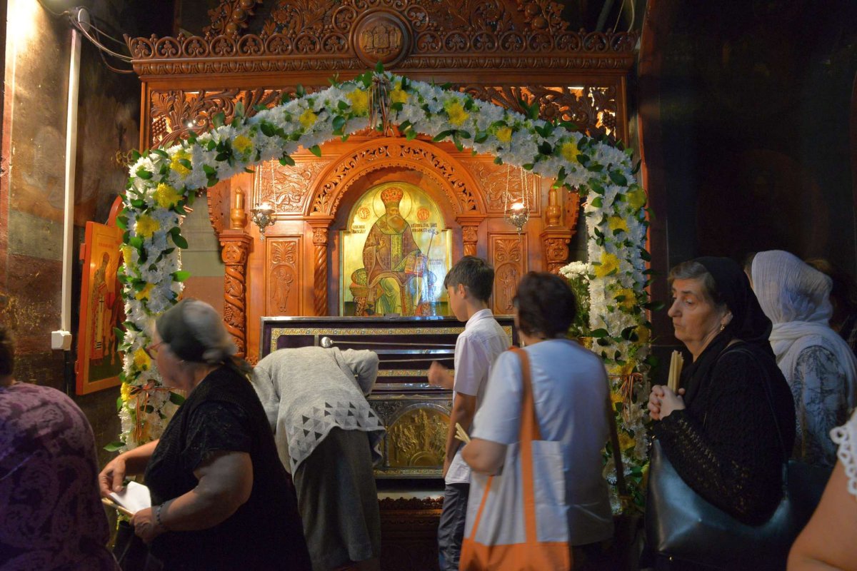 Sfântul Grigorie Dascălul sărbătorit la Căldărușani 16053