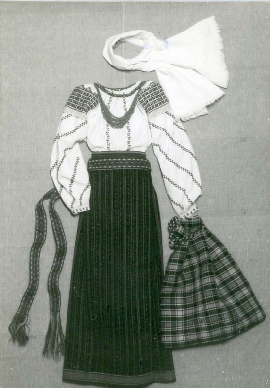 Prestigiul nepieritor al unui obiect de artă: ia 16292