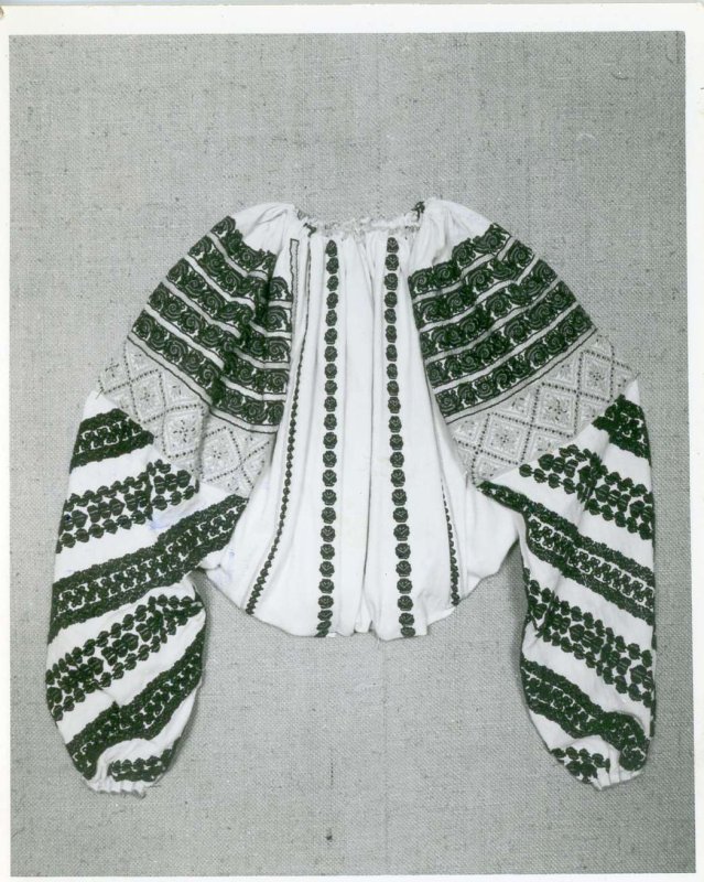 Prestigiul nepieritor al unui obiect de artă: ia 16296