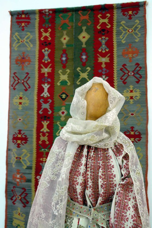 Prestigiul nepieritor al unui obiect de artă: ia 16297