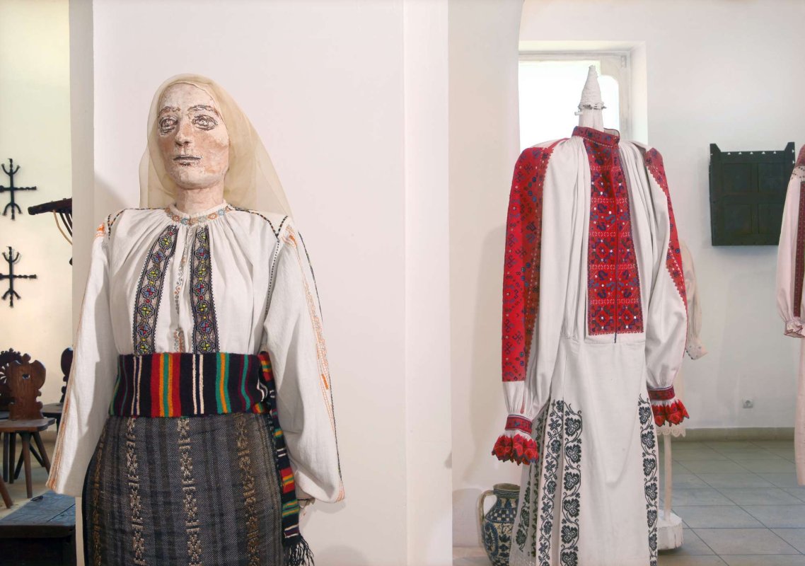 Prestigiul nepieritor al unui obiect de artă: ia 16302