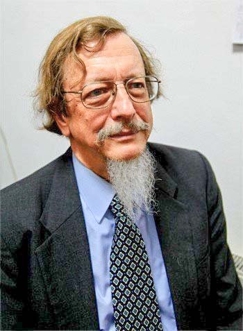 Bioeticianul Hugo Tristram Engelhardt Jr a trecut la Domnul 16002