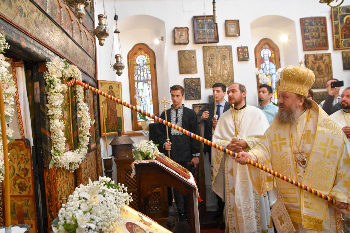 Biserica Bucur Ciobanul a fost resfințită 15984