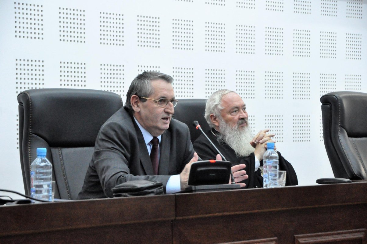 Conferință pe teme de istorie la Facultatea de Teologie clujeană 15962