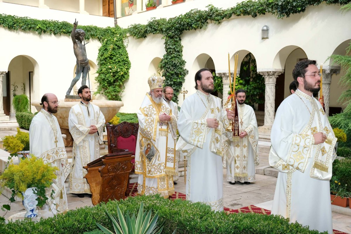 Hramul Altarului de vară al Reşedinţei Patriarhale 15979