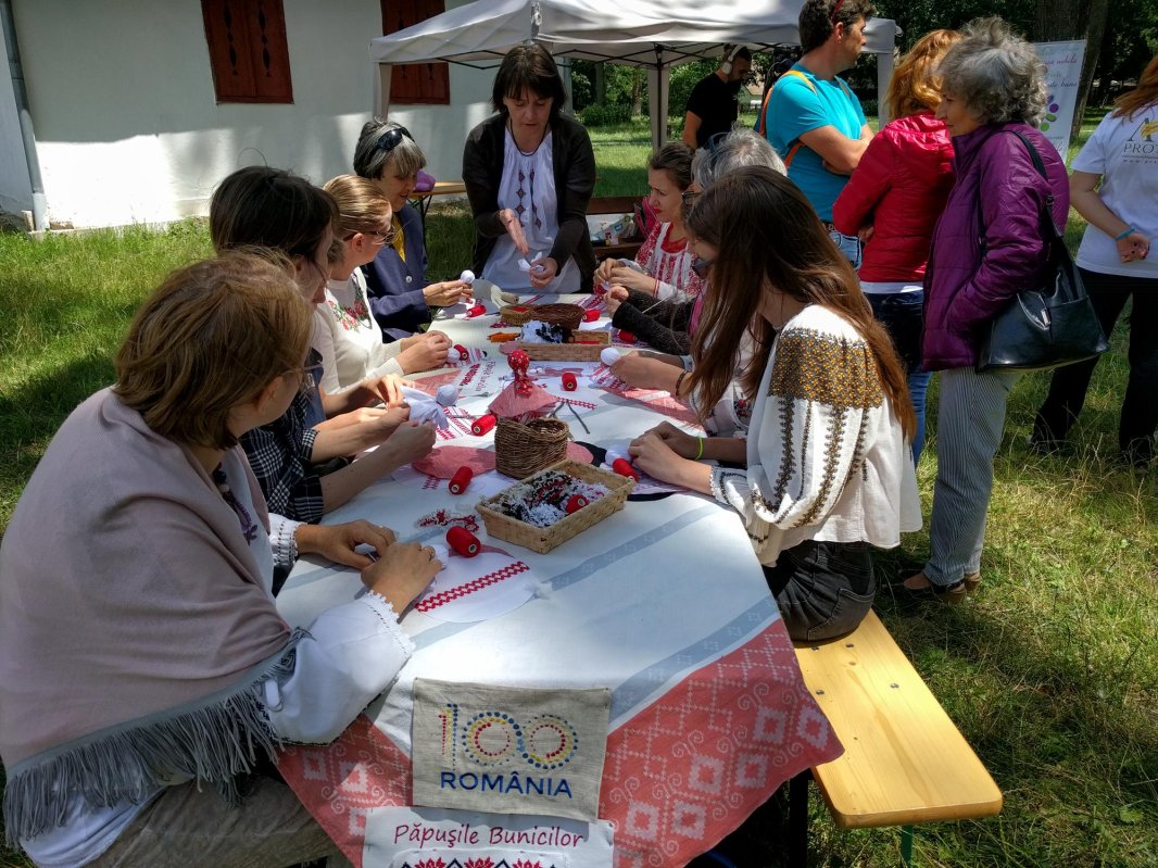 Ziua Internaţională a Iei Româneşti la Muzeul Satului Bănățean 15971