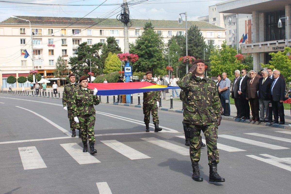 Ziua Drapelului, sărbătorită la Craiova şi Râmnic 15693
