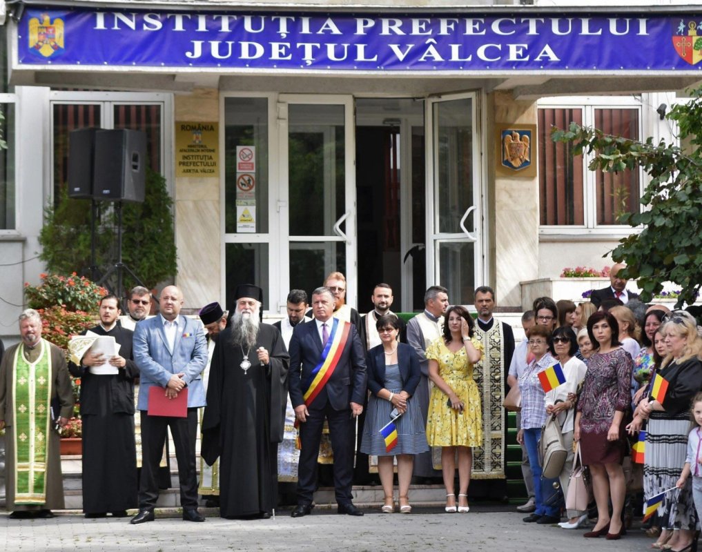 Ziua Drapelului, sărbătorită la Craiova şi Râmnic 15694