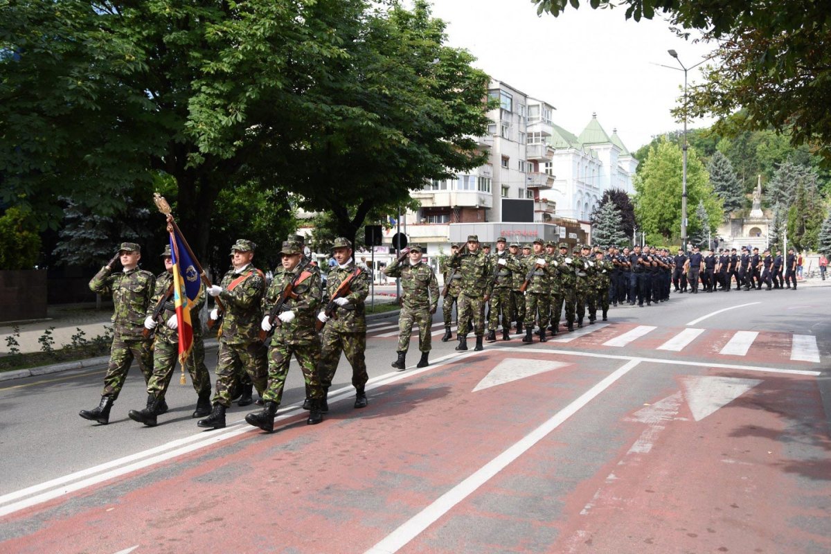 Ziua Drapelului, sărbătorită la Craiova şi Râmnic 15695