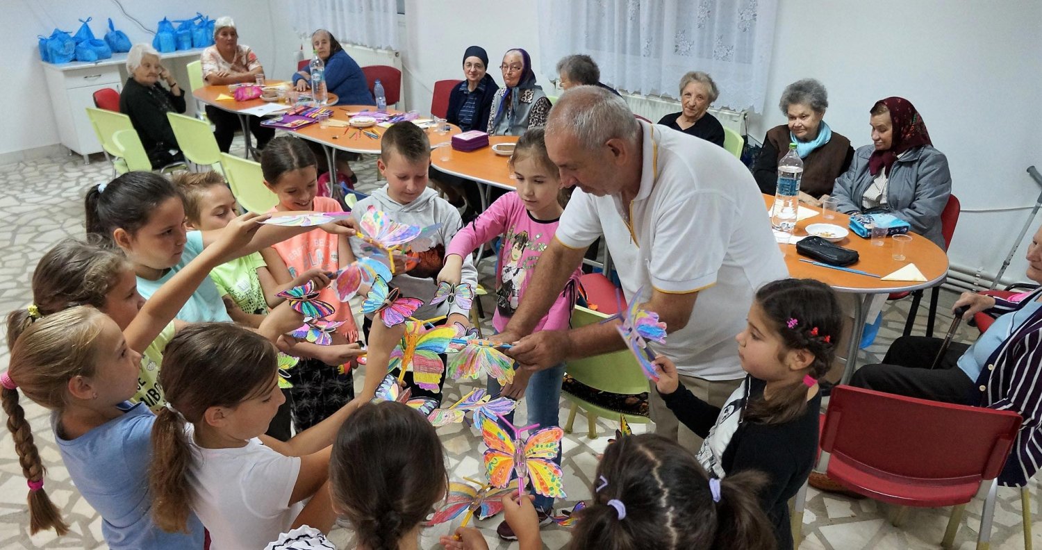 Acțiune socială pentru persoanele vârstnice la Deva 15605