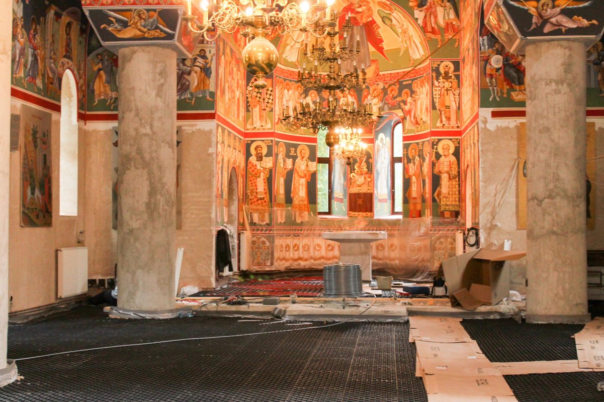 Lucrări de amenajare interioară la Biserica Iancu Vechi-Mătăsari 15644