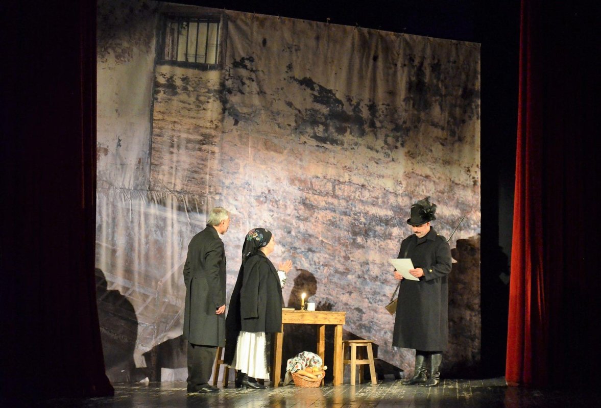 Spectacolul de teatru cu piesa „Ziditori ai Marii Uniri”, la Deva 15590