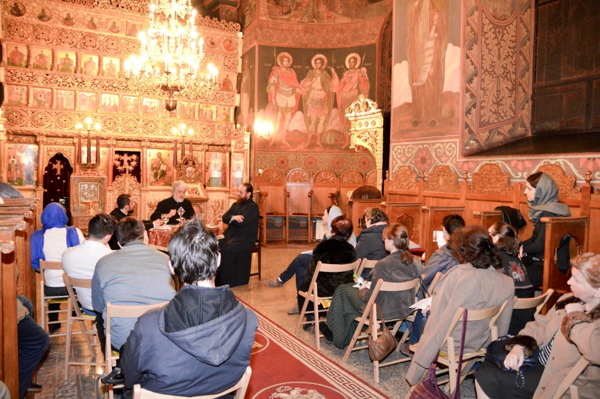 Tradiție și înnoire sub ocrotirea Sfinților Apostoli 15626