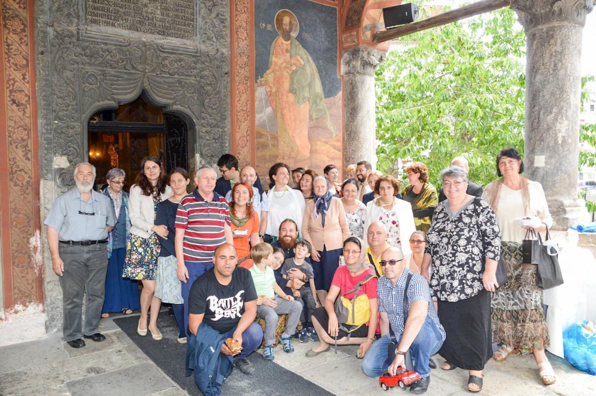 Tradiție și înnoire sub ocrotirea Sfinților Apostoli 15628