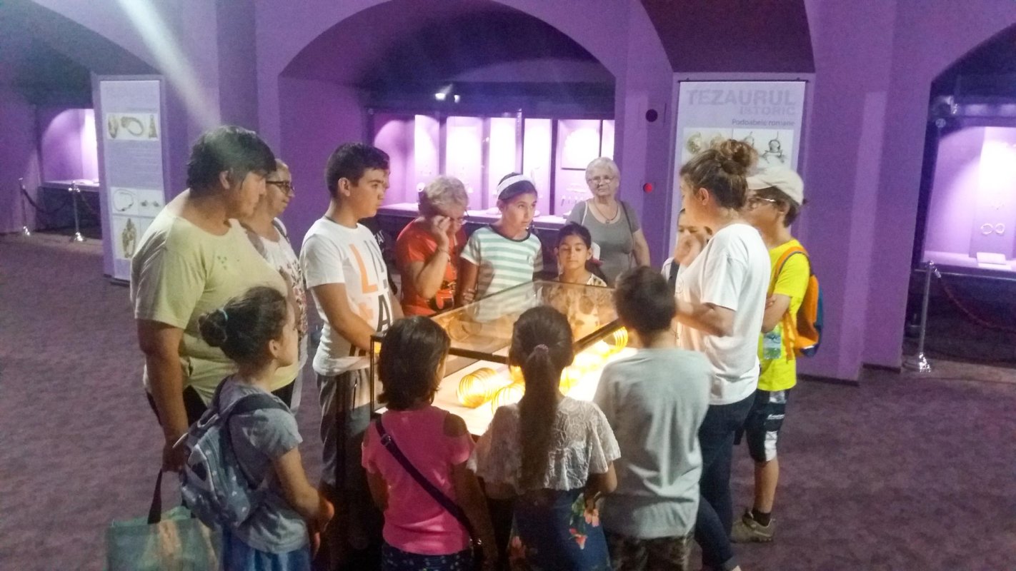 Vizită la Muzeul Naţional de Istorie a României 15638