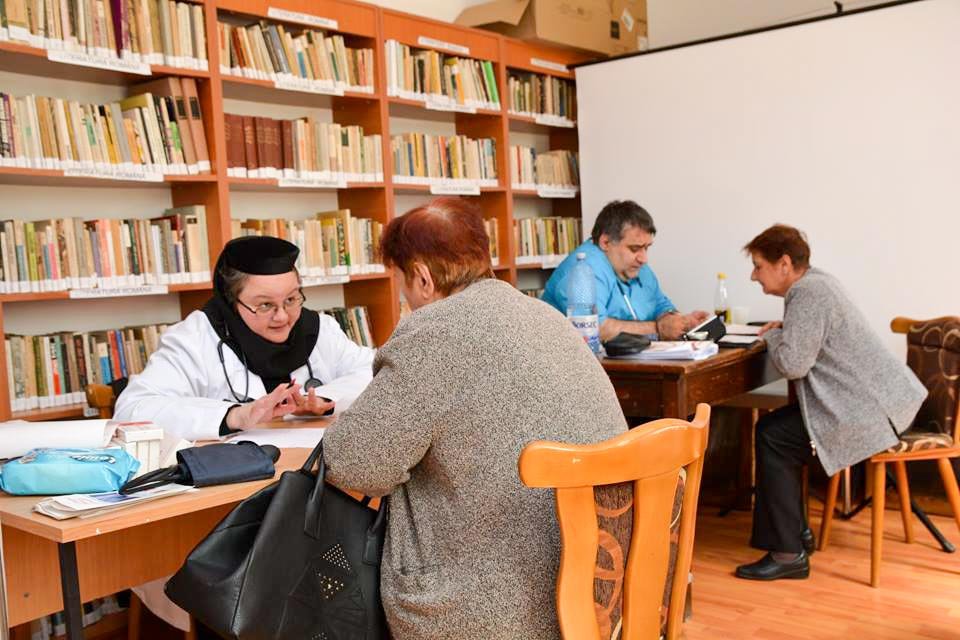 Caravana medicală „Uniți sub Tricolor prin sănătate” 15548