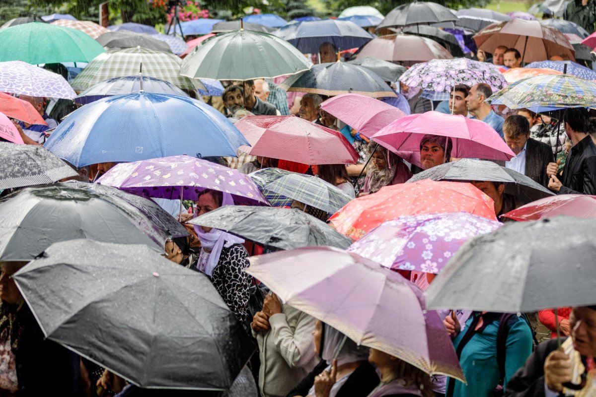 Hramul Catedralei Episcopale din Huşi: Patru ierarhi au săvârşit Sfânta Liturghie 15514