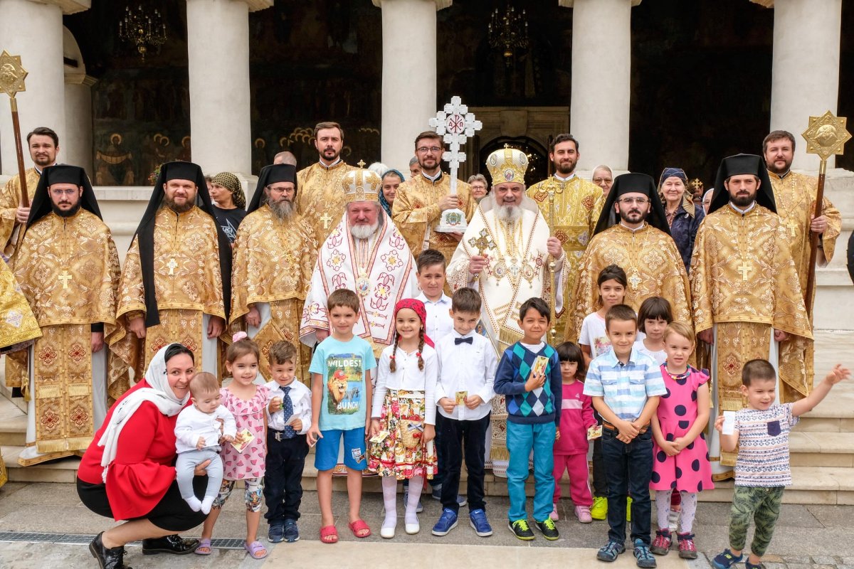 Sfinții Petru și Pavel sărbătoriți la Catedrala Patriarhală 15551