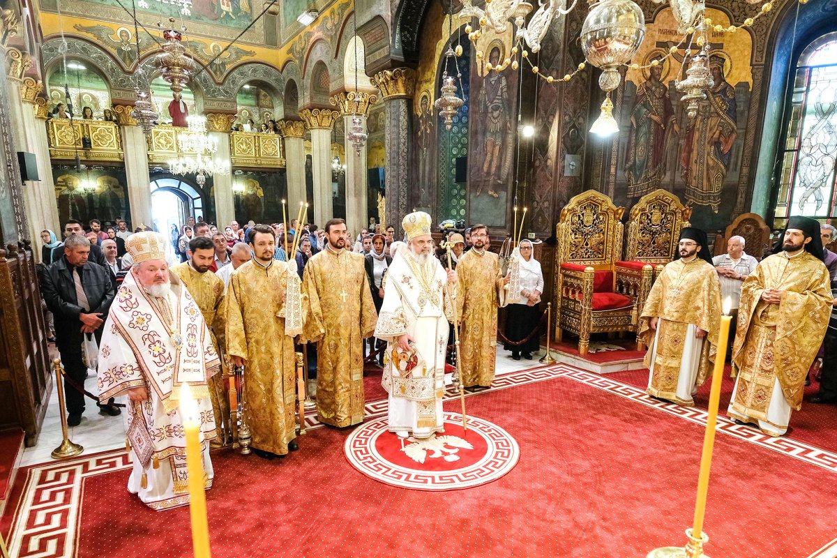 Sfinții Petru și Pavel sărbătoriți la Catedrala Patriarhală 15553