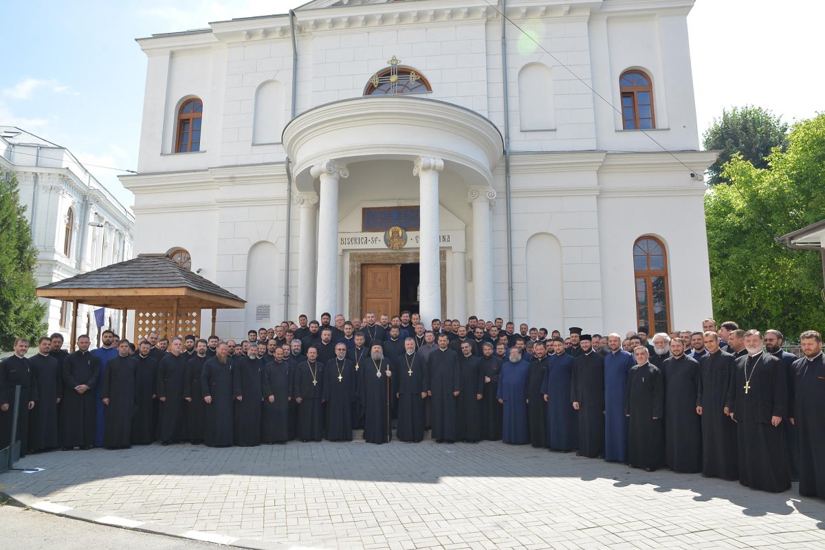 Cursuri pentru obținerea gradelor profesionale în preoție 15414