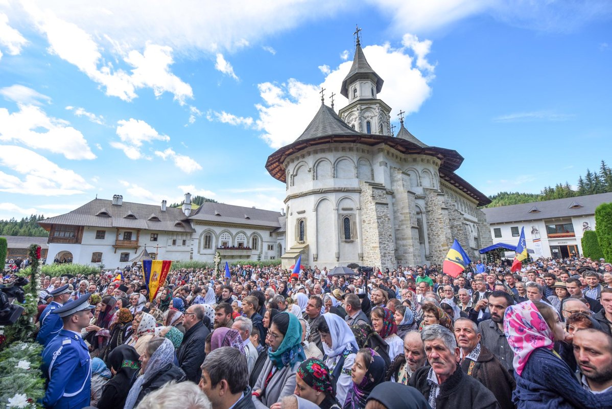 Sărbătoare a conștiinței naționale la Putna 15402