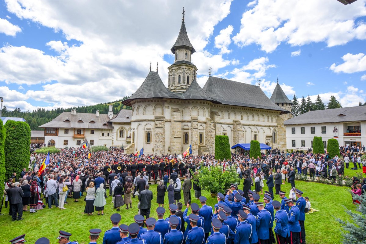 Sărbătoare a conștiinței naționale la Putna 15403