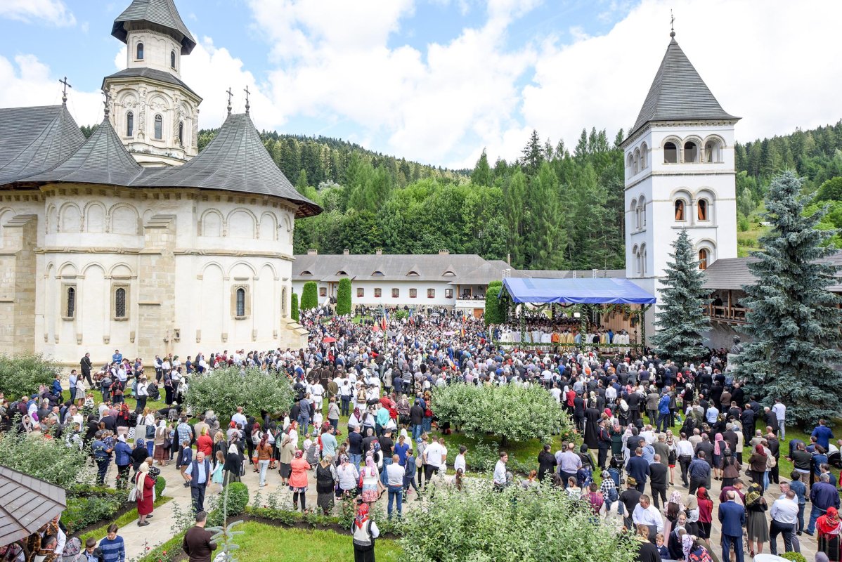 Sărbătoare a conștiinței naționale la Putna 15407