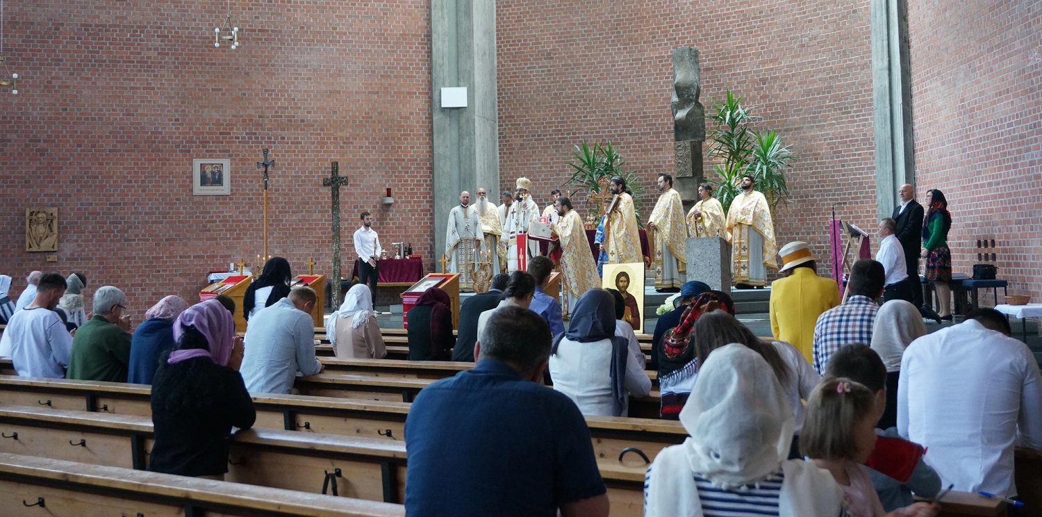 Biserica, loc al plinirii dorului de țară 15330