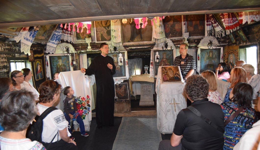 Biserica veche din Berchieșu, Cluj, punct de atracție pentru turiștii străini 15294