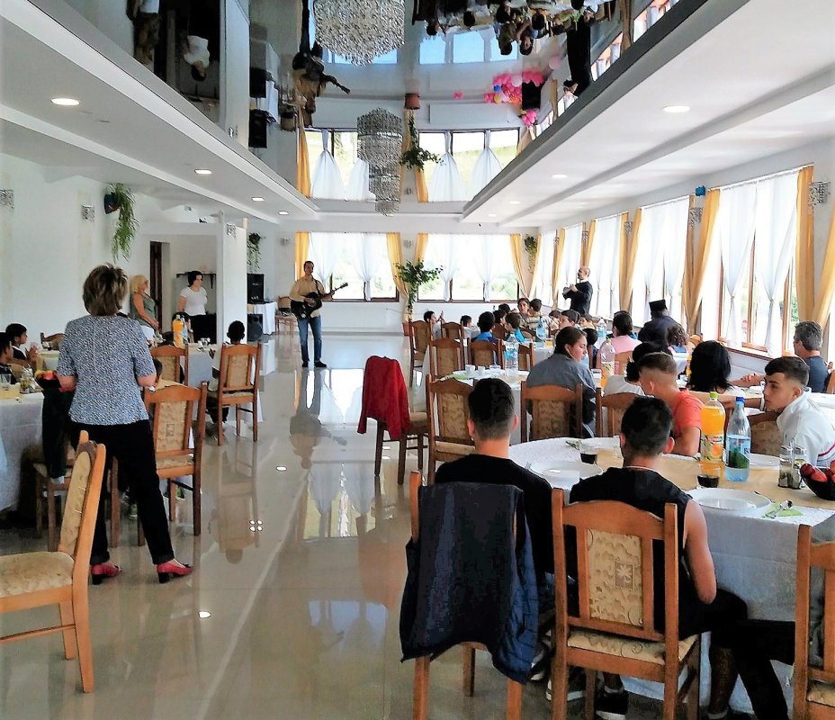 Spectacol pentru copii instituționalizați din județul Sibiu 15042