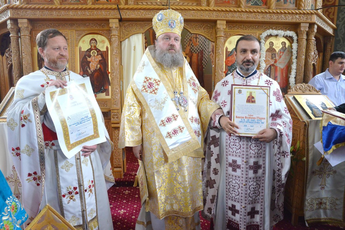 Hram și resfințire la capela Cimitirului „Izvorul Nou” 15007