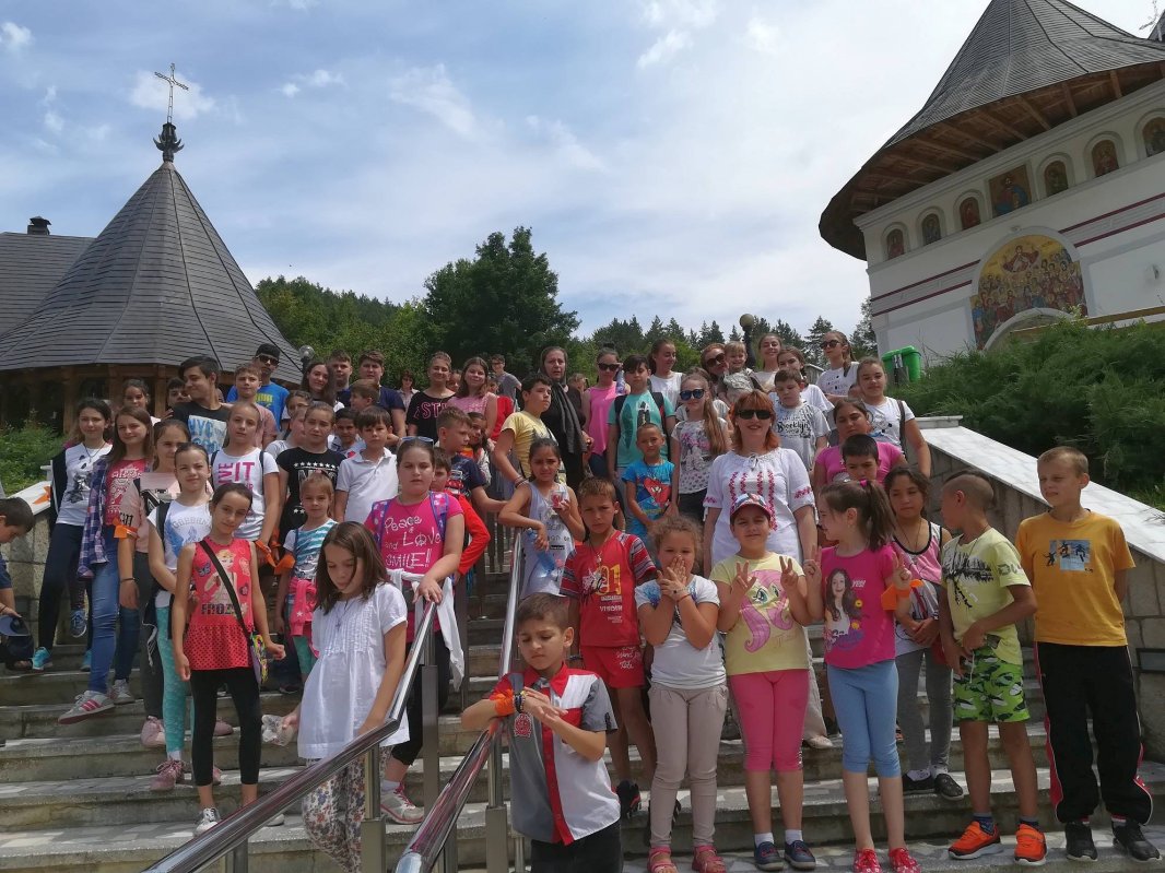 Şcoli de vară în Eparhia Romanului şi Bacăului 14822
