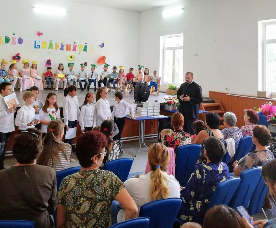 Biblii ilustrate pentru copiii din Ampoița, Alba 14771