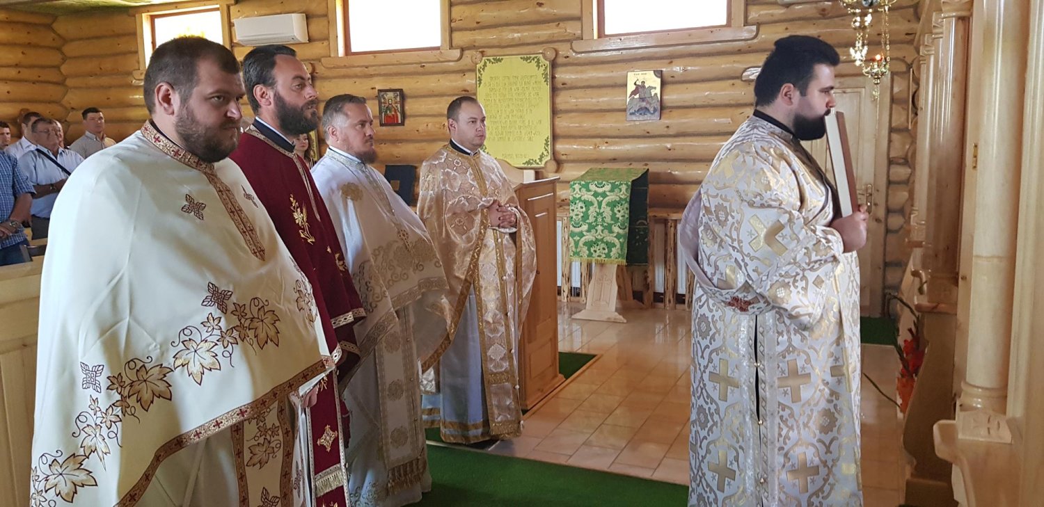 Hramul Paraclisului episcopal din Vărădia 14791