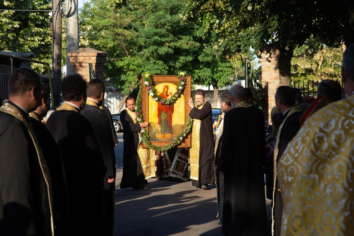 Cinstirea Sfintei Icoane a Maicii Domnului „Prodromiţa” la Dunărea de Jos 14559