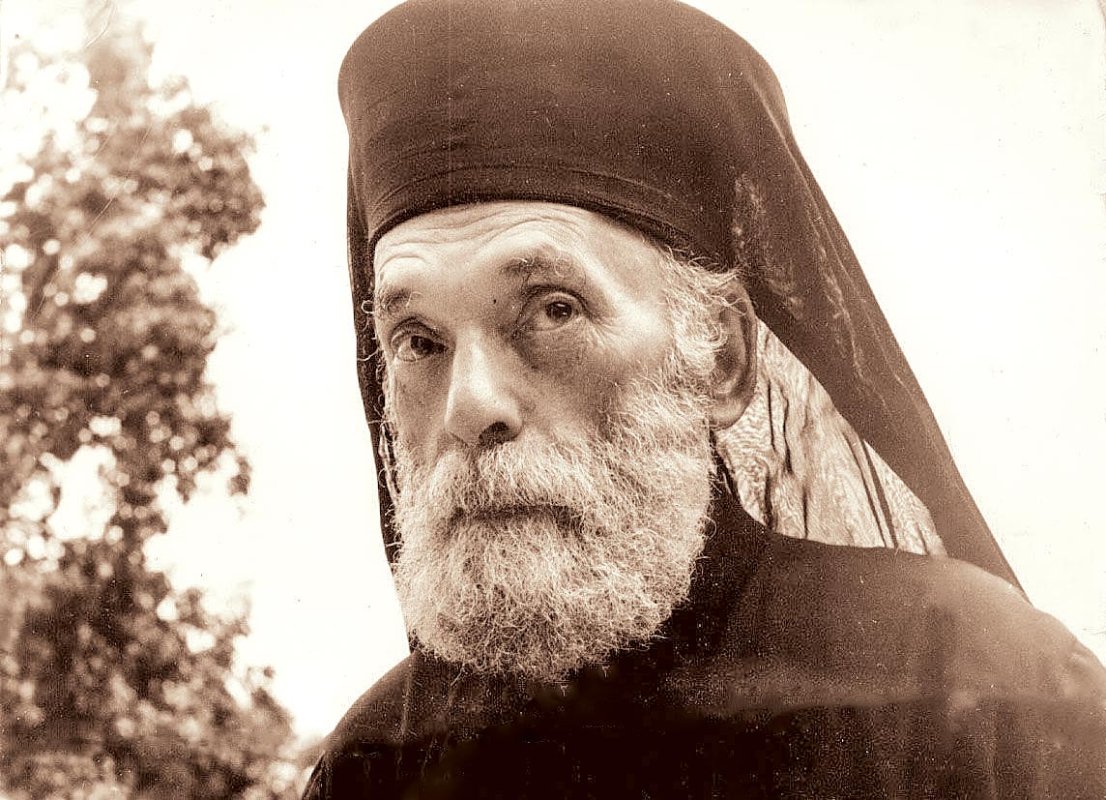 „De ce îl iubesc pe monahul de la Rohia” 14578