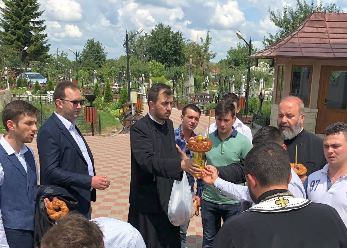 Emoţii deosebite la revederea Promoţiei 2008, la Seminarul Teologic Dorohoi 14508