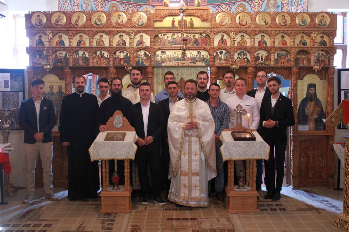 Emoţii deosebite la revederea Promoţiei 2008, la Seminarul Teologic Dorohoi 14510