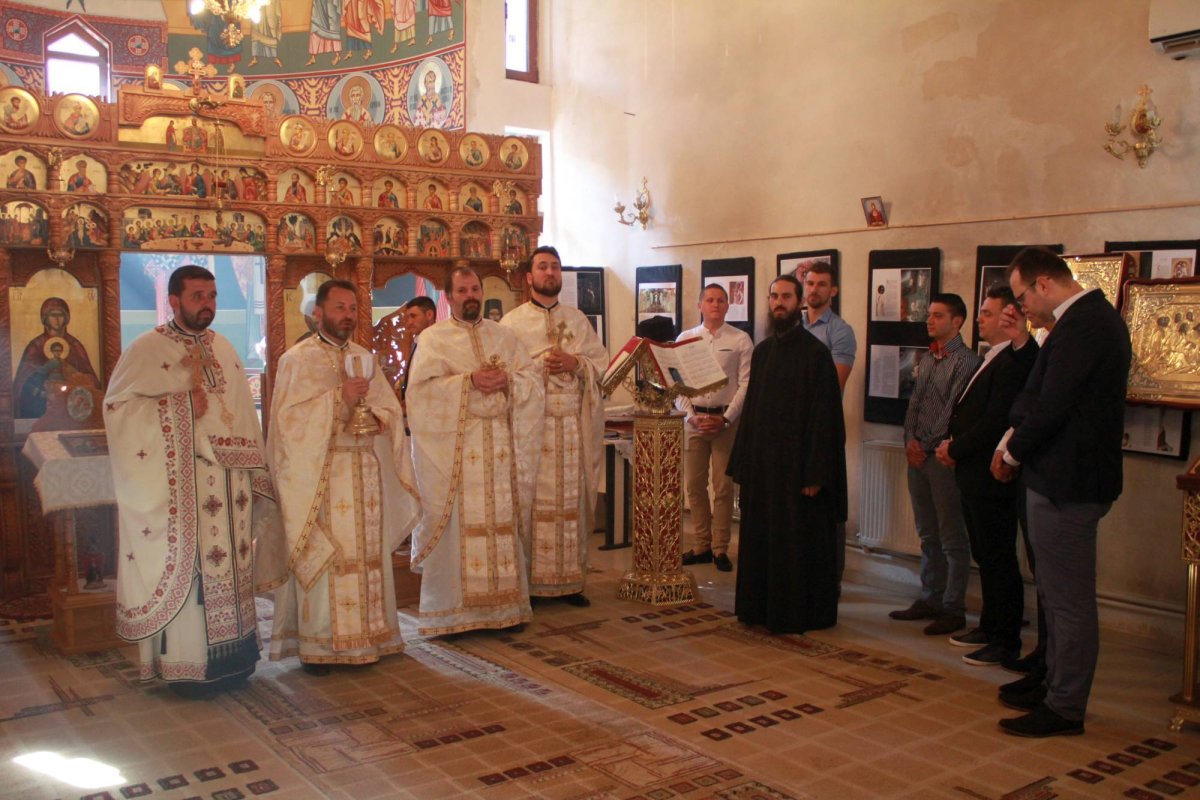 Emoţii deosebite la revederea Promoţiei 2008, la Seminarul Teologic Dorohoi 14511