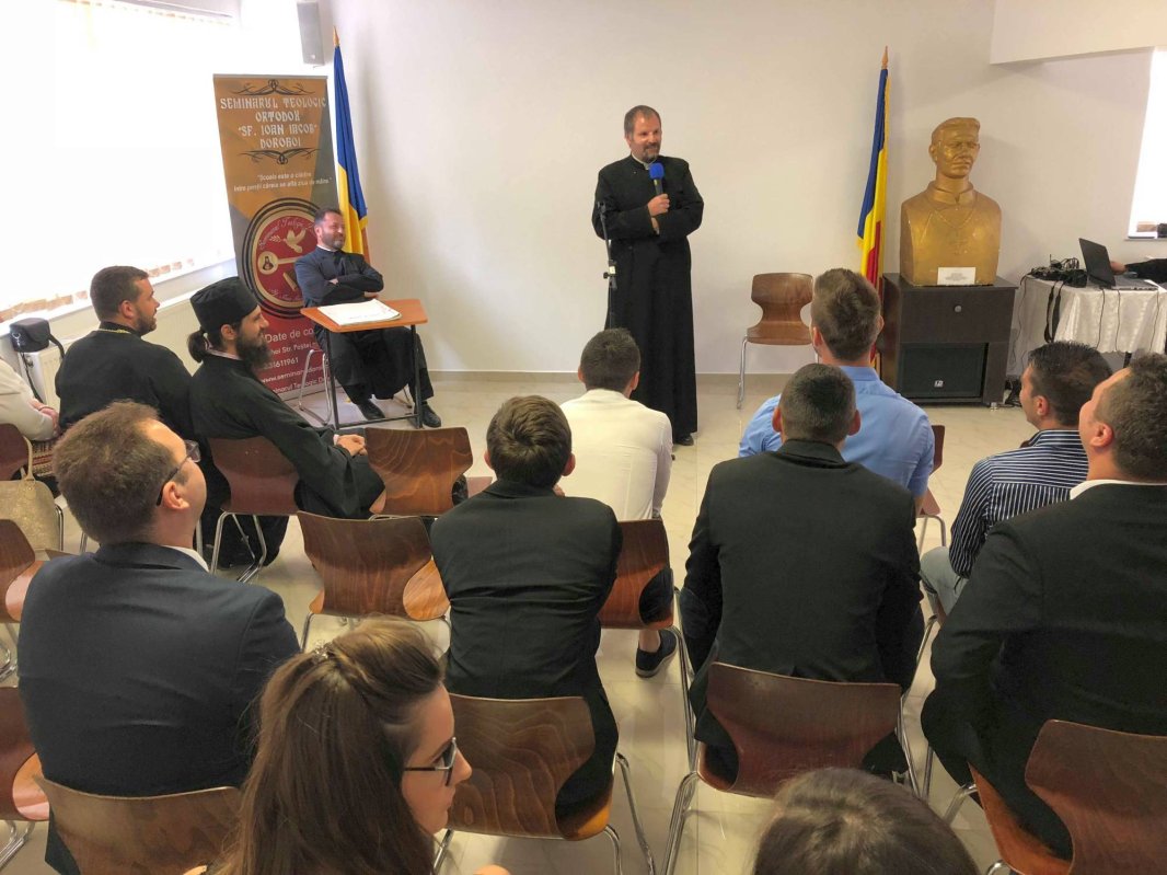 Emoţii deosebite la revederea Promoţiei 2008, la Seminarul Teologic Dorohoi 14513