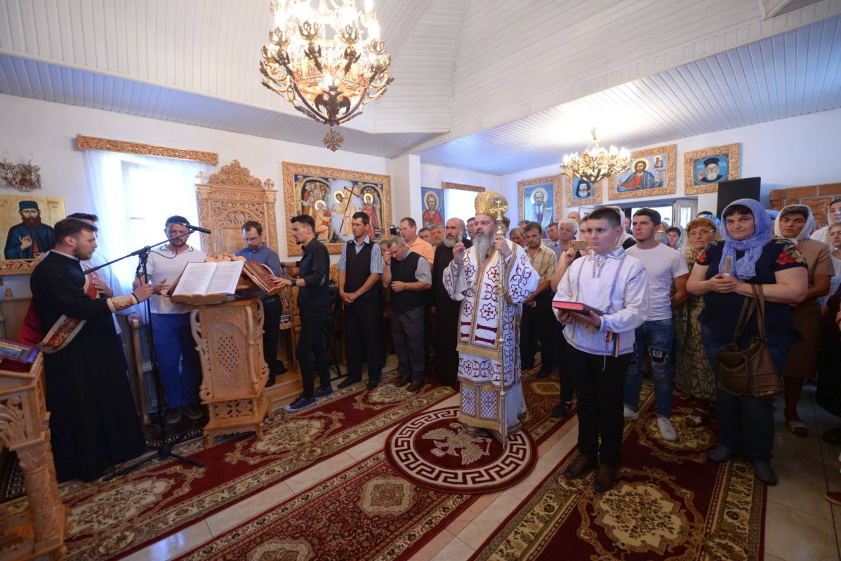 PS Ignatie, la Tătărăni: „Omul neglijent cu sine însuşi este un om neglijent şi cu cei din jurul său“ 14495