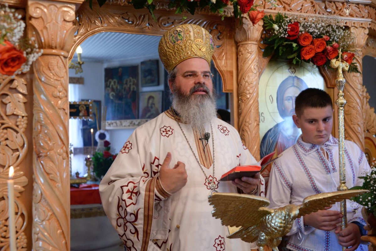 PS Ignatie, la Tătărăni: „Omul neglijent cu sine însuşi este un om neglijent şi cu cei din jurul său“ 14497