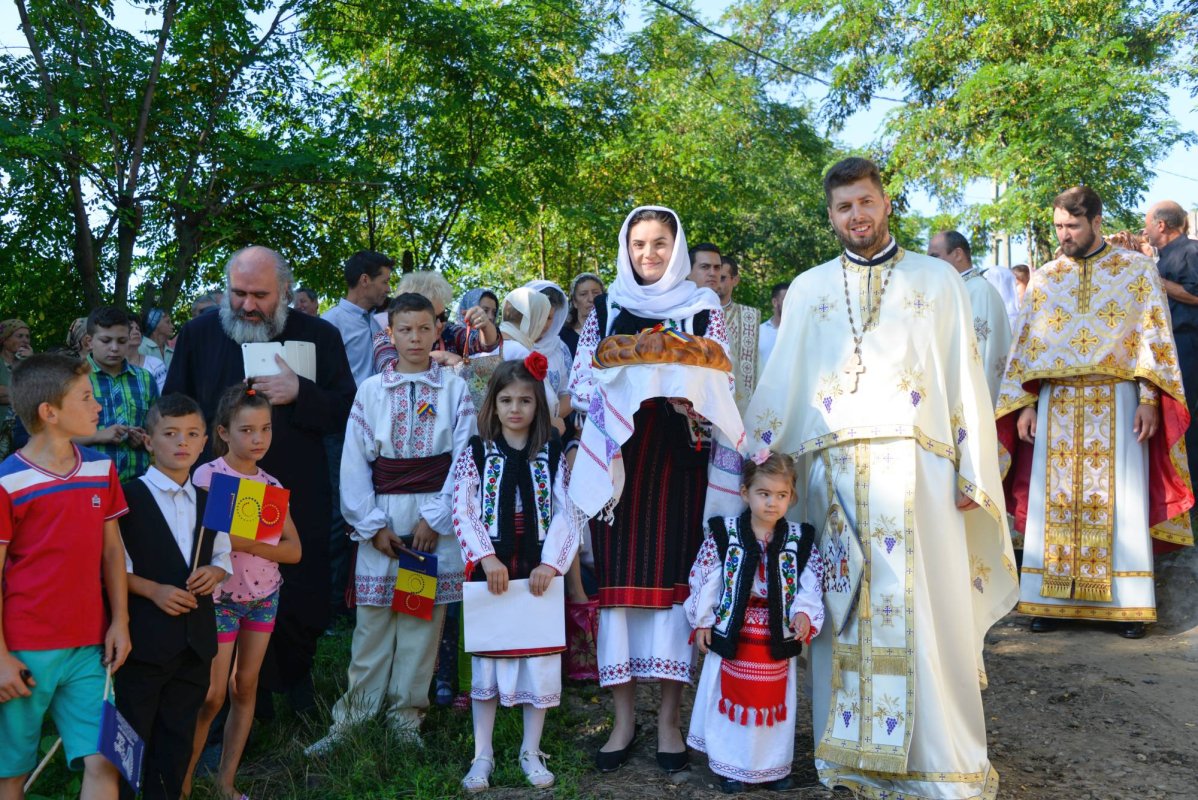 PS Ignatie, la Tătărăni: „Omul neglijent cu sine însuşi este un om neglijent şi cu cei din jurul său“ 14501